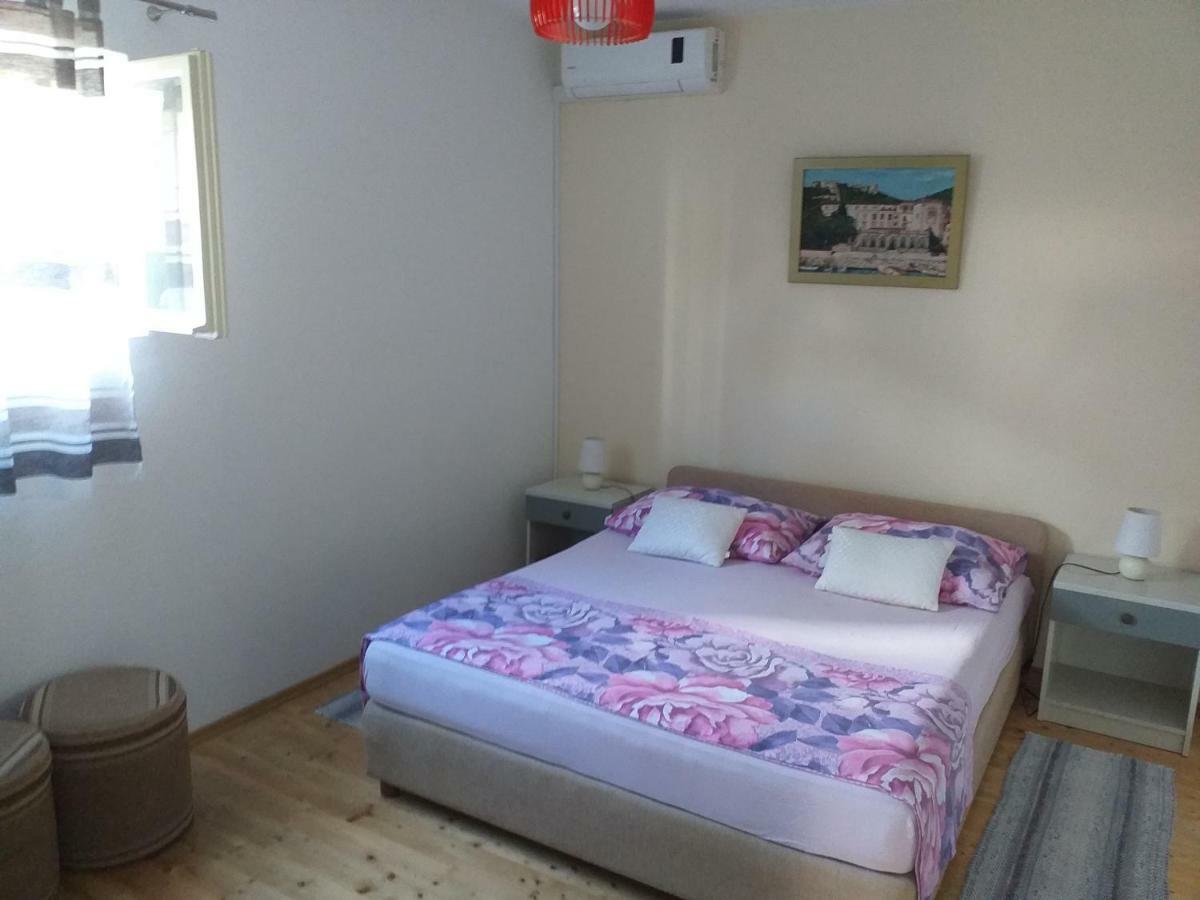 Apartmani Luna Hvar Town Exterior photo